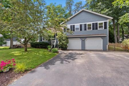 13 Hillside Circle, Essex, Vermont 05452, USA