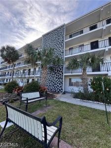 4906 Victoria Drive , 108, Cape Coral, Florida 33904, USA