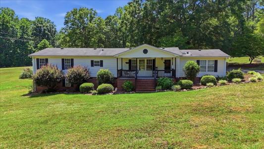 637 Ranch Road, Laurens, South Carolina 29360, USA