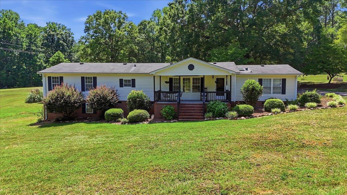 637 Ranch Road, Laurens, South Carolina 29360, USA