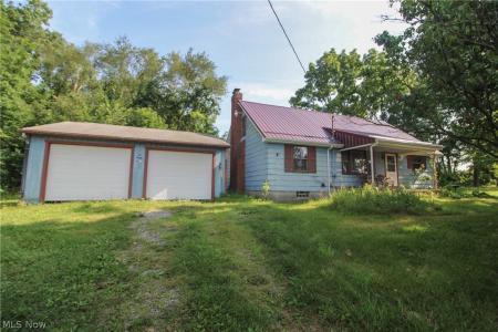 5724 Arrel Road, Lowellville, Ohio 44436, USA