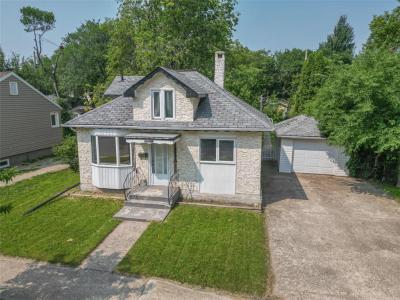 416 21ST STREET, Brandon, Manitoba R7B 1P2, Canada