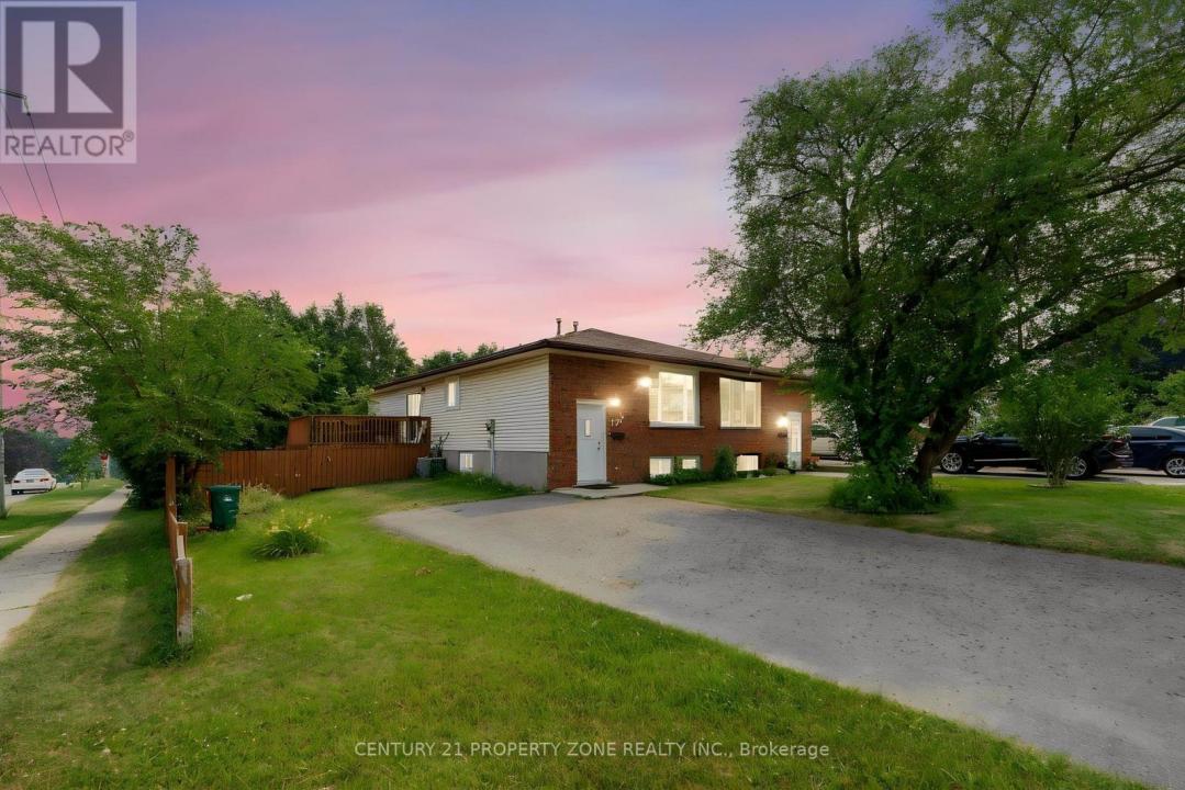 137 NICKOLAS CRESCENT, Cambridge, Ontario N3C 3L7, Canada