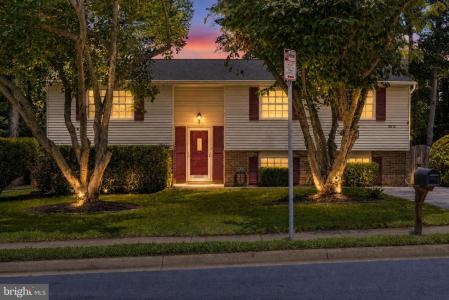 9812 Oleander Avenue, Vienna, Virginia 22181, USA