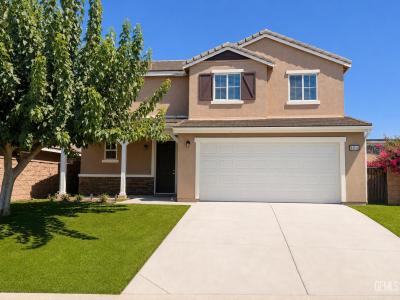 1004 Los Cantos Avenue, Arvin, California 93203, USA