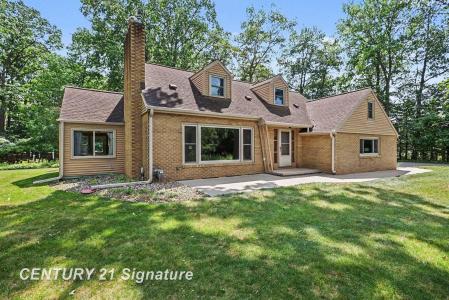 3572 Meadowood, Bay City, Michigan 48706, États-Unis