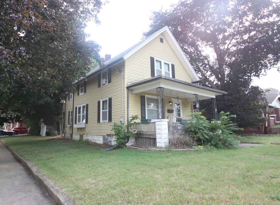1304 Montague Street, Rockford, Illinois 61102