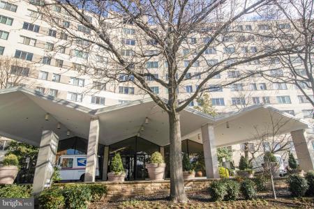 1200 N Nash Street Unit# 211, Arlington, Virginia 22209, USA