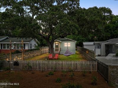 908 N Lord Street, Southport, North Carolina 28461, USA