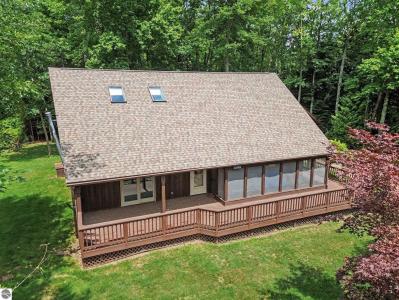 4943 Birchcrest Drive, Oscoda, ミシガン 48750, アメリカ合衆国