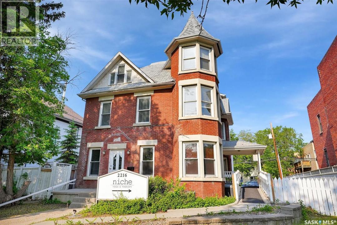 2216 LORNE STREET, Regina, 서스캐처원주 S4P 2M7, 캐나다
