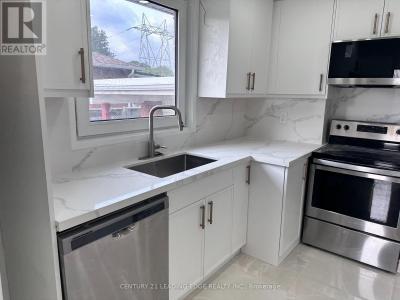 11 WHITE ABBEY PARK, Toronto (wexford-maryvale), Ontario M1R 4R3, Canadá