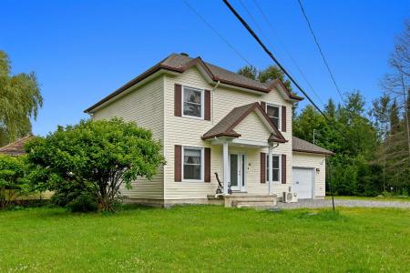48  Ch. Lapointe, Val-des-Monts, كيبيك J8N 1E5, كندا 