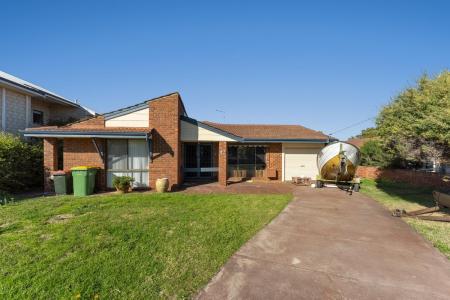 27a Seaforth Road, Shoalwater, WA 6169, Australia