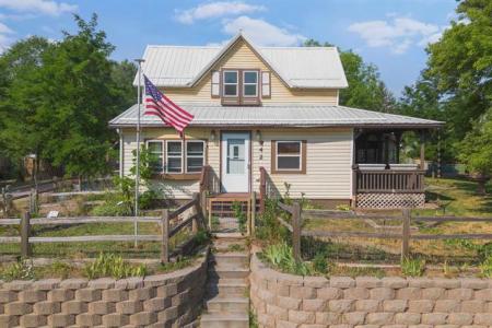 942 S. River St., Hot Springs, サウスダコタ 57747, アメリカ合衆国