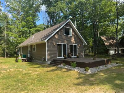 138 Waldenwood Circle, Prudenville, Michigan 48651, Estados Unidos