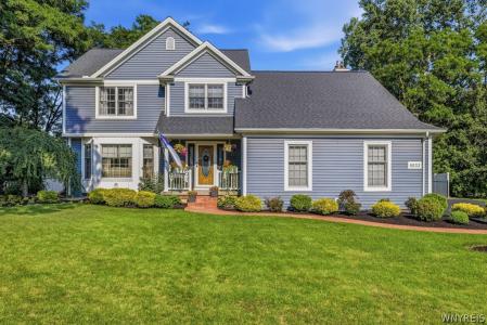 5533 Twilight Lane, Lockport Town, New York 14094, USA