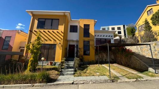 AV. 21 DE JUNIO - CALLE A No. 4 - LOMAS DE ACHUMANI ( CONDOMINIO COLINAS VERDES) 4, La Paz, La Paz NN, Bolivia