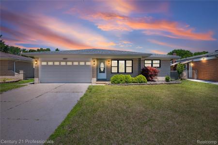 2527 Nadine Drive, SterlingHeights, מישיגן 48310, ארצות הברית של אמריקה 