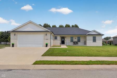1723 Bell Ford Drive W, Seymour, Indiana 47274, USA