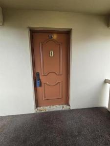 2800 W Sunrise Lakes Drive W #312, Sunrise, Florida 33322, USA