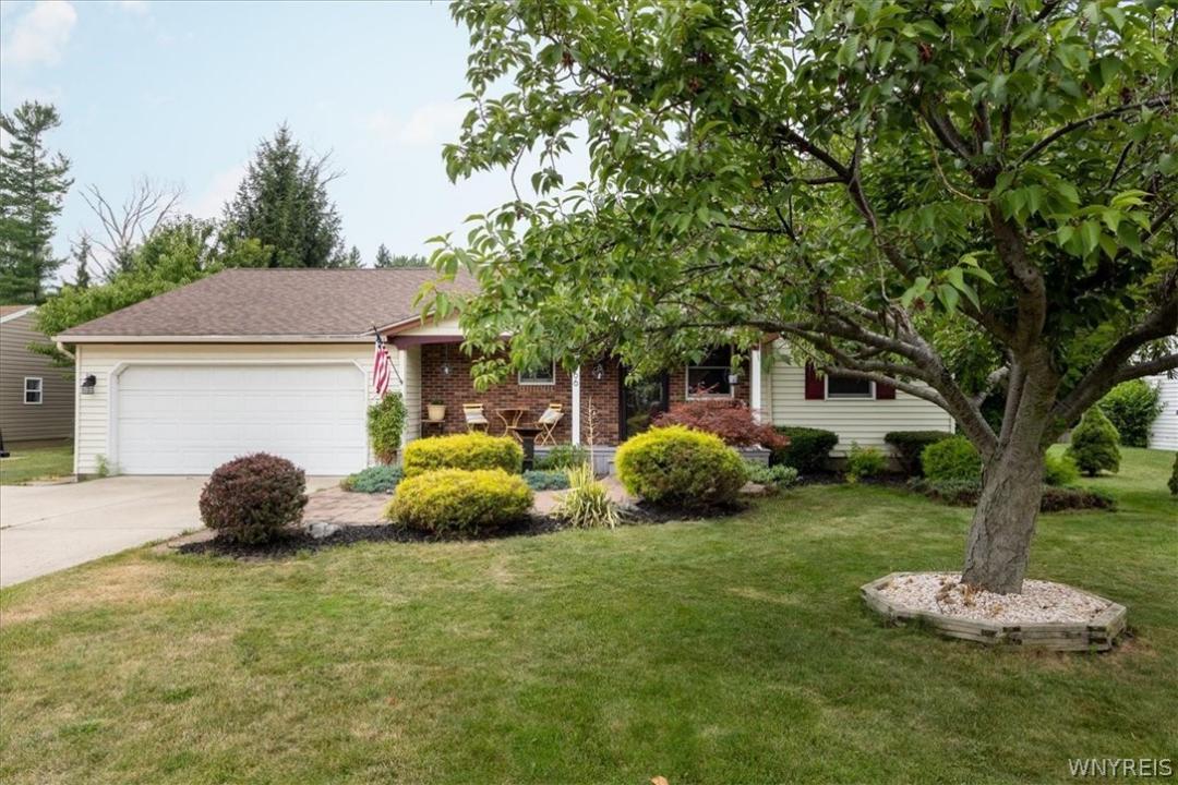 5866 Lakecrest Drive, Hambourg, New York 14085, États-Unis