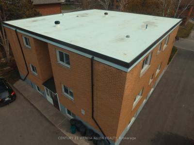 558 LANSDOWNE DRIVE, Oshawa, Ontario L1G 1W3, Canada