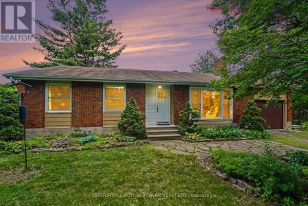 931 KEVIN CRESCENT, Ottawa, Ontario K4C 1C5, Canada