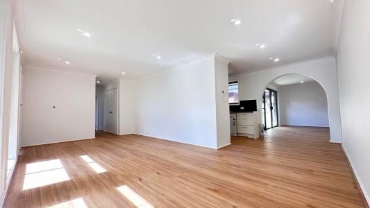 4 Barnes Street, Minto, NSW 2566, Australie