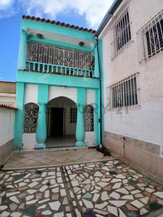 Av Principal Alquiler de Casa, Valencia, Carabobo 00001, Venezuela