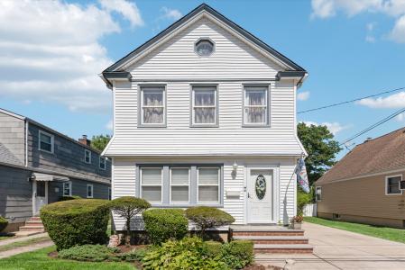 59 Sycamore Avenue, Floral Park, New York 11001, Stati Uniti