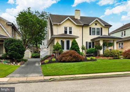 319 Hathaway Ln E, Havertown, Pennsylvania 19083, USA