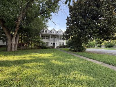 508 W Oak Street, Carbondale, Illinois 62901, États-Unis