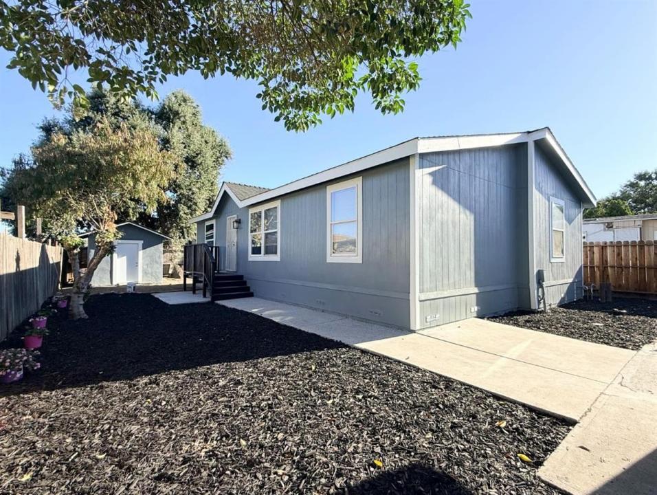 4049 Farmington Road, Stockton, California 95215, Stati Uniti
