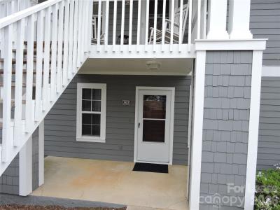 3903 Florham Place, Asheville, North Carolina 28806, USA