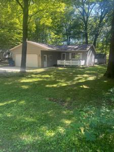 131 Whitebirch Drive, Houghton Lake, Michigan 48629, USA