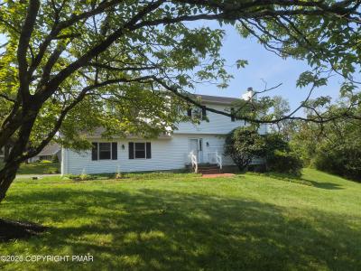 16 Spring Lake Drive, East Stroudsburg, Pennsylvania 18301, USA