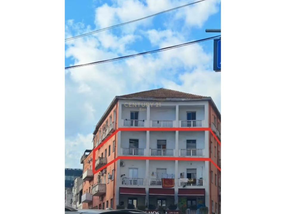 Pallati I Sporteve, Durrës, Albania