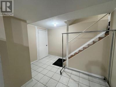 64 EAST CIMMARON STREET EAST, Markham (middlefield), Ontario L3S 2G4, Canada