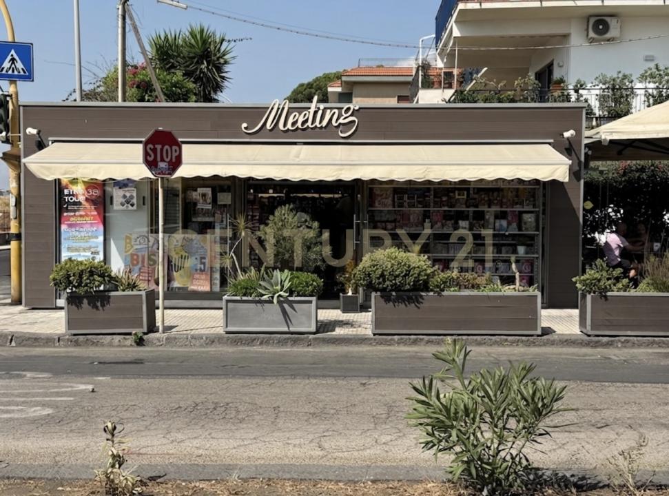 Piazza Jacopo da Lentini, Catania, Sicilia 95127, İtalya
