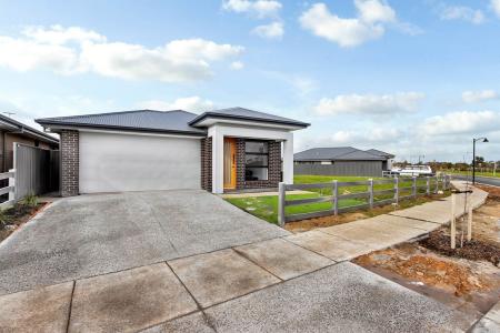 5 Catherine Spence Street, Two Wells, SA 5501, Australia