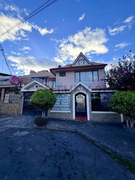 Calle Quito y Av Celso Augusto Rodríguez 095, Riobamba, Chimborazo 00001, 厄瓜多爾