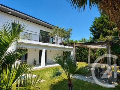 Anglet, Aquitaine 64600, Pháp