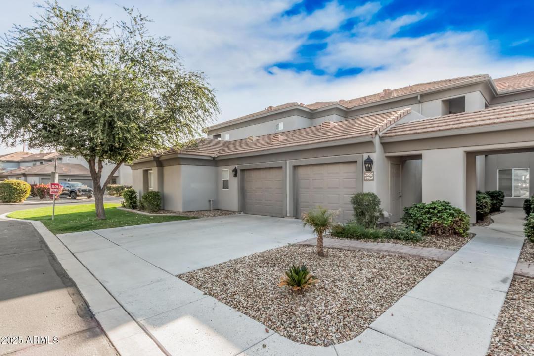 7401 W Arrowhead Clubhouse Drive 2062, Glendale, Arizona 85308, États-Unis