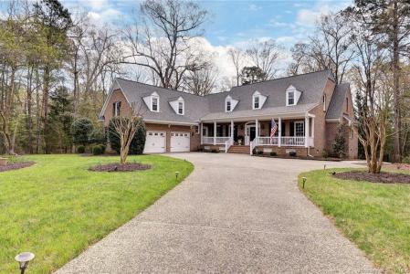 2333 W. Island, Williamsburg, Virginia 23185, USA