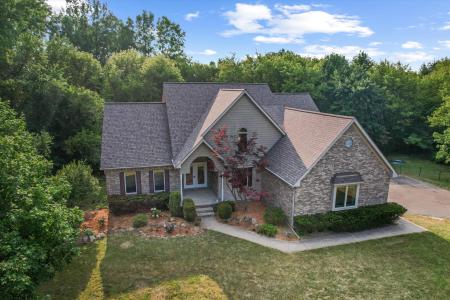 4055 Pontiac Trail, Ann Arbor, Michigan 48105, USA