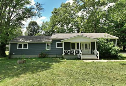 1501 Fox Run Drive, Washington, Indiana 47501, USA