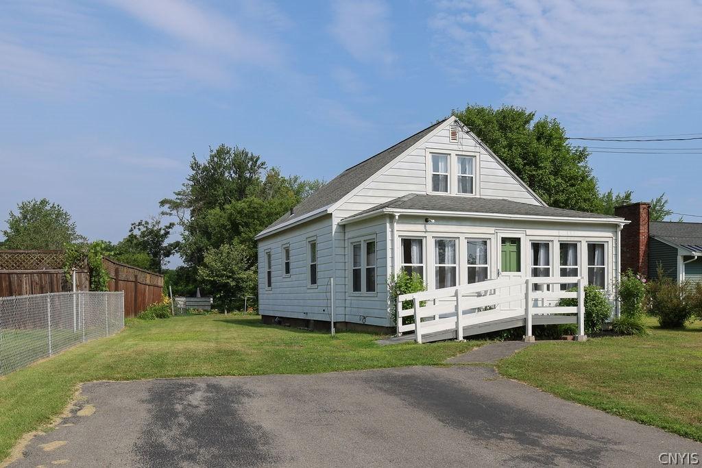 1247 Fay Street, Fulton, New York 13069, USA