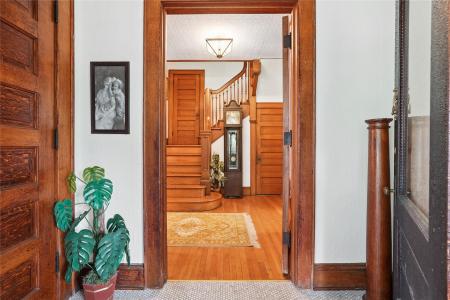 3719 Cottage Grove Avenue, Des Moines, Iowa 50311, USA