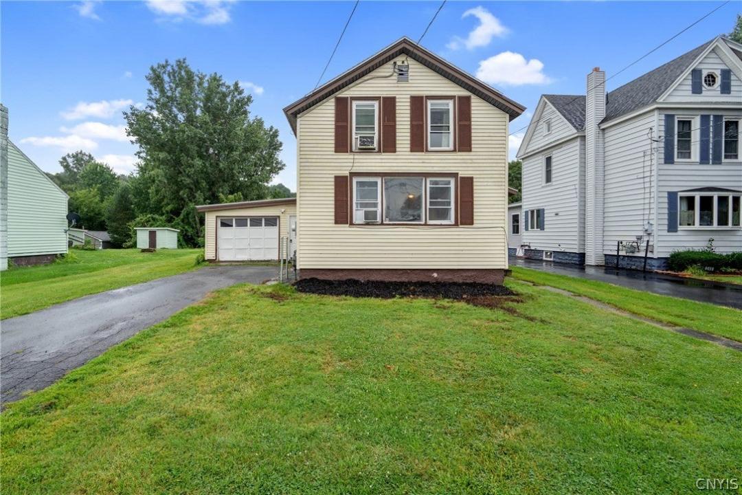 250 E Hoard Street, Watertown, New York 13601, USA